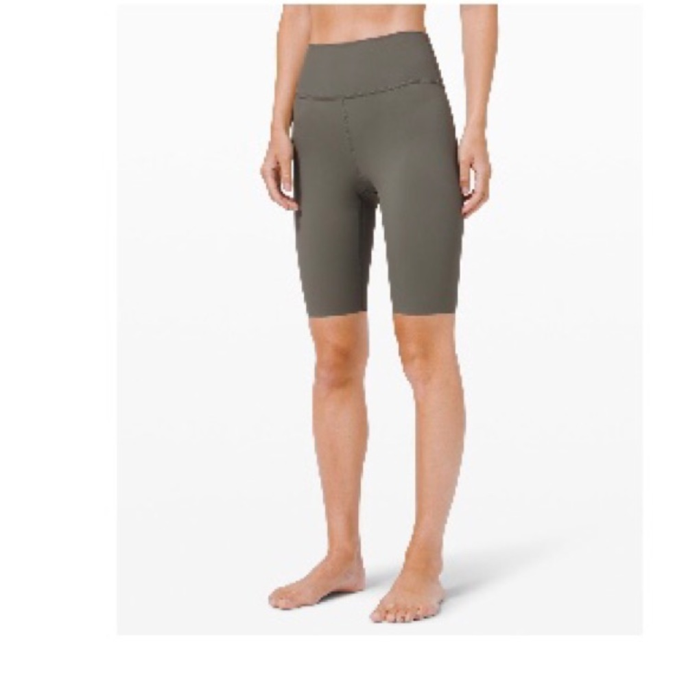 Lululemon Train to beach back zip